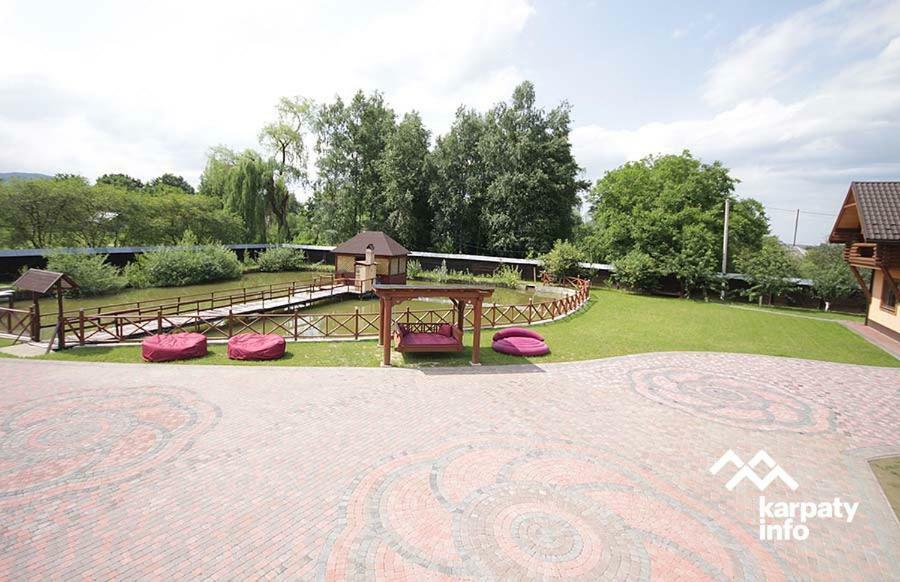 На Ставку Vila Vyzhnytsya Exterior foto